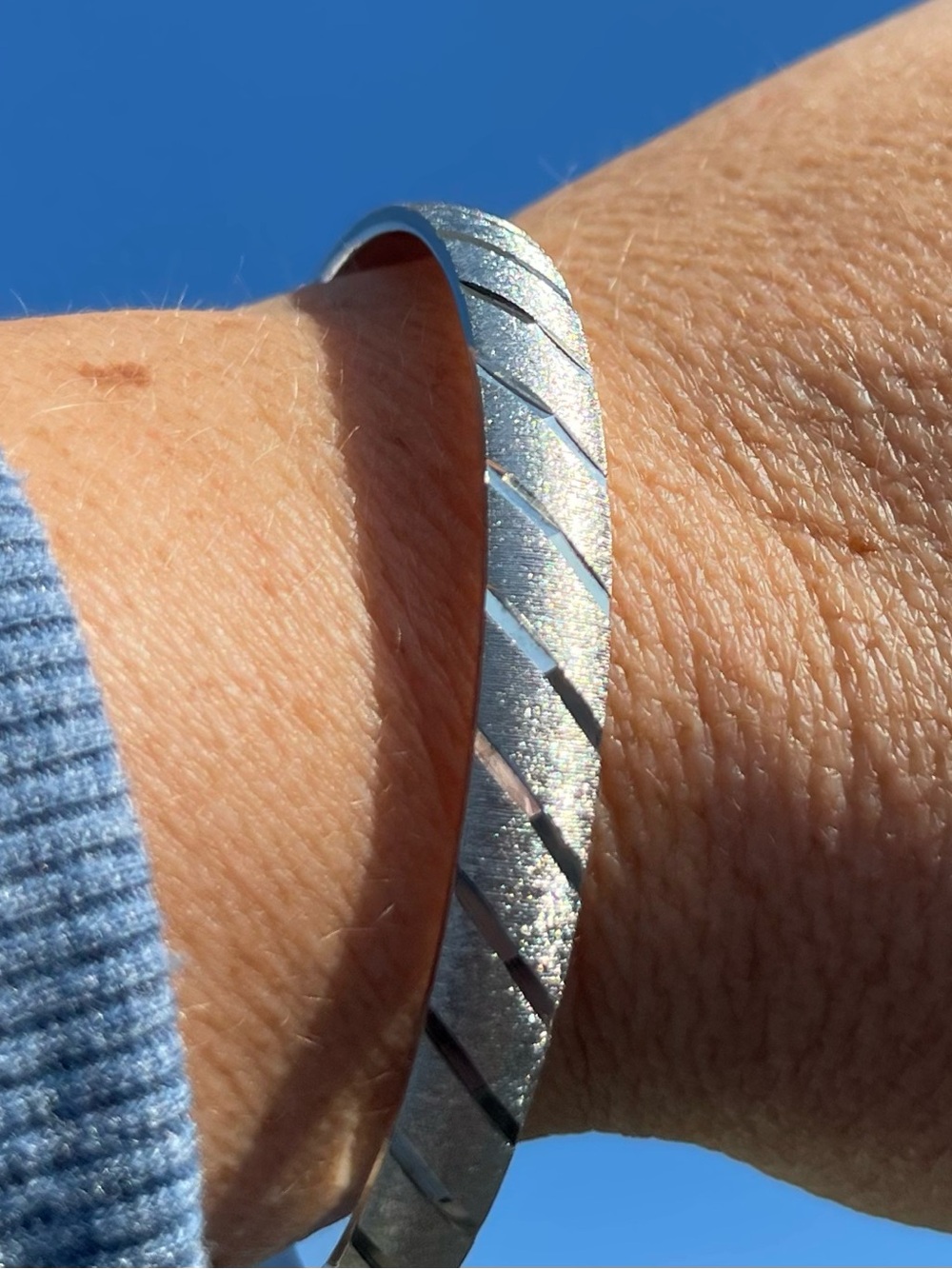 Vintage Monet Silver-Tone Textured Bangle Bracelet—perfect condition